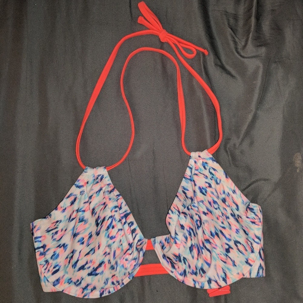 Gently used 30FF/30G bras/swim top
